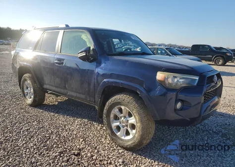 2014 Toyota 4Runner Sr5 z USA, uszkodzony, nr VIN JTEBU5JR3E5179616